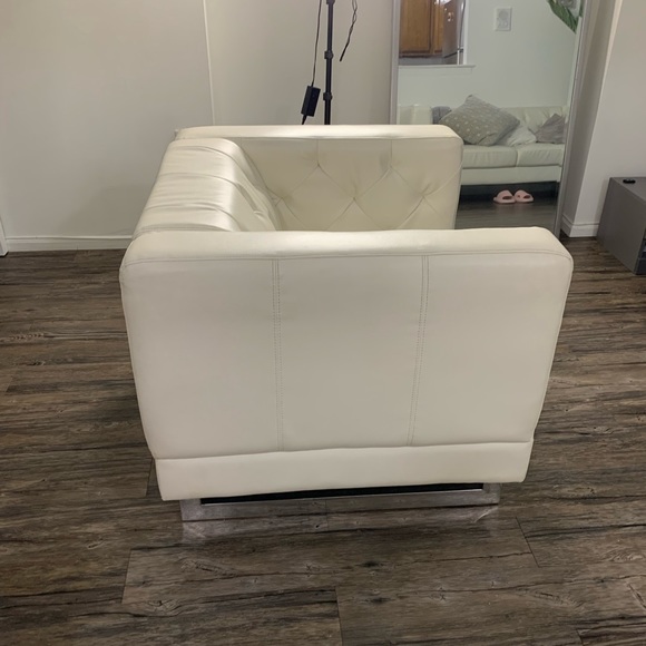 Two piece sofas - Picture 7 of 15